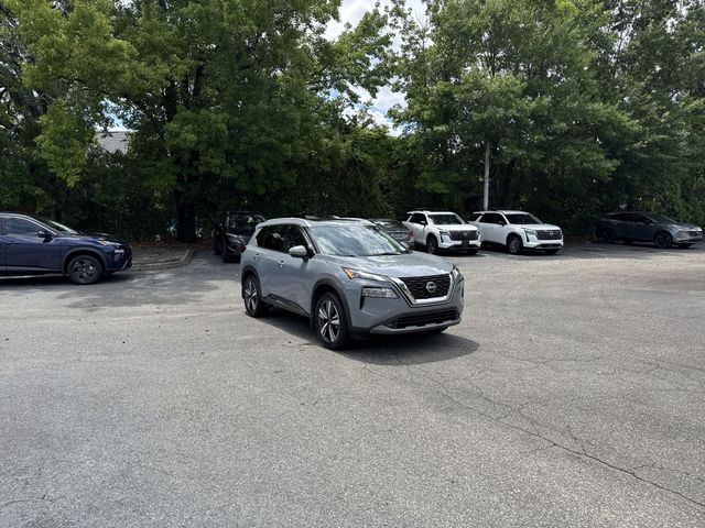 Used 2022 Gray Nissan SL image 3