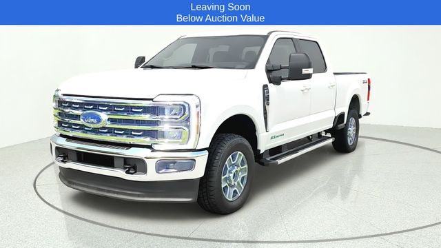 Oxford White 2026 Ford F-250 Super Duty Pickup Truck Four-Wheel Drive Automatic
