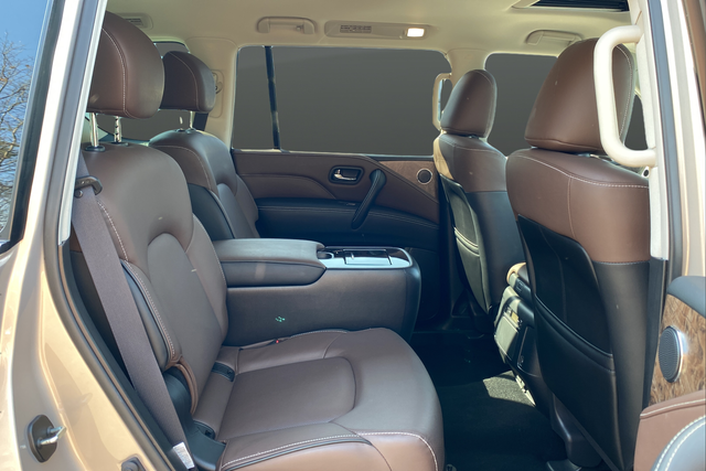 Used 2023 Champagne Quartz INFINITI Premium Select image 26