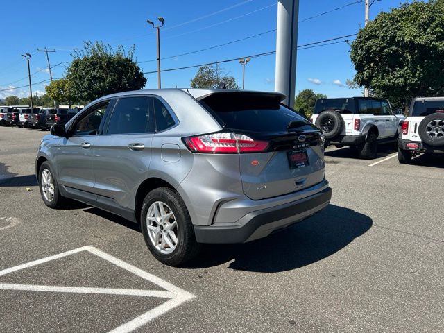 Used 2024 Silver Ford SEL image 5