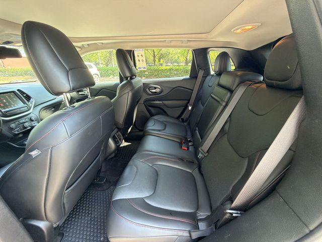 Used 2017 Black Jeep Trailhawk image 24