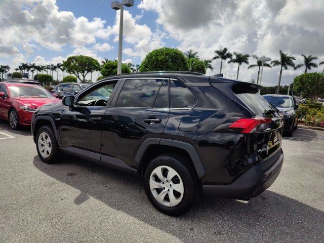 2021 Toyota RAV4 LE 12