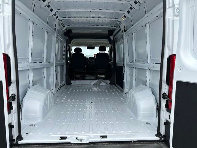 2024 Ram ProMaster 2500 High Roof 18