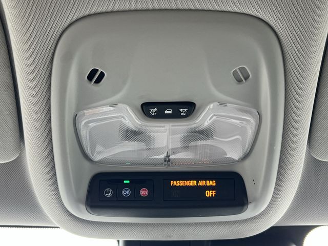 Used 2025 White Chevrolet LT image 30