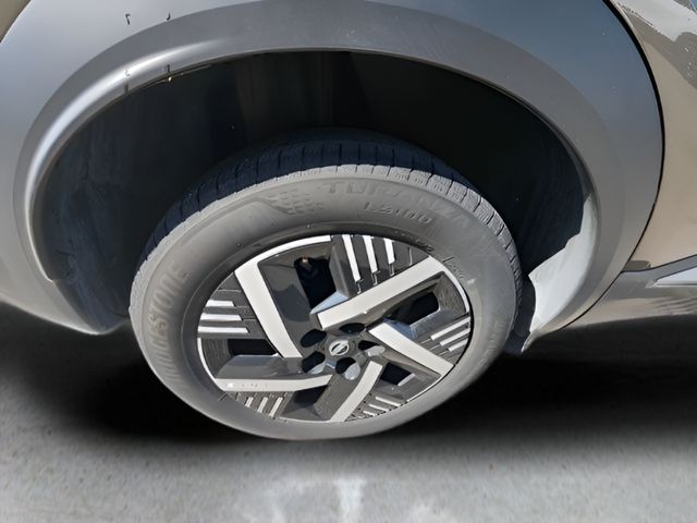 Used 2025 Nissan Kicks SUV