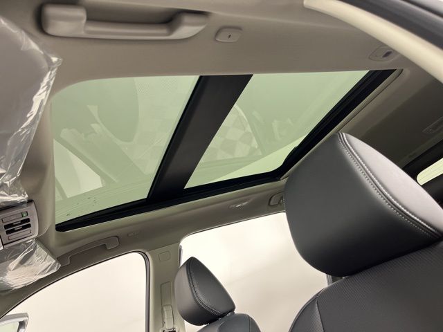 2025 Everest White Pearl Nissan Rogue Platinum FWD SUV