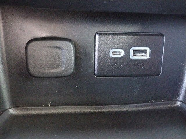 2023 GMC Acadia SLE photo
