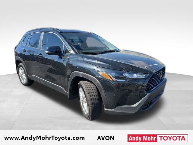2025 Toyota Corolla Cross LE FWD
