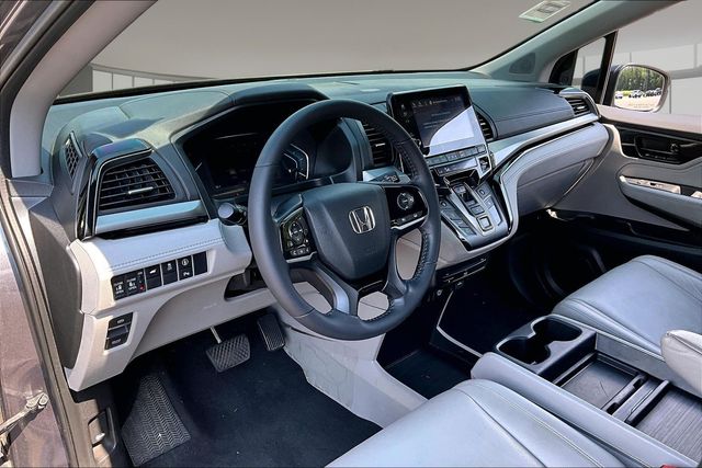 Used 2022 Honda Odyssey Van
