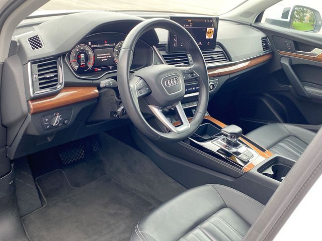 2023 Audi Q5 45 S line Premium Plus 10