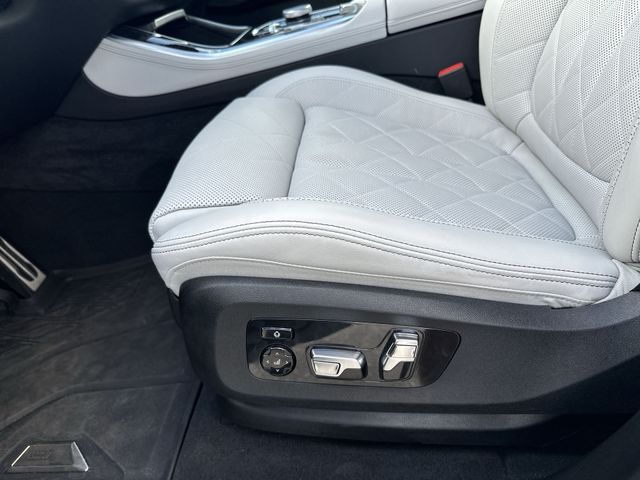 Used 2025 Gray BMW sDrive40i image 13