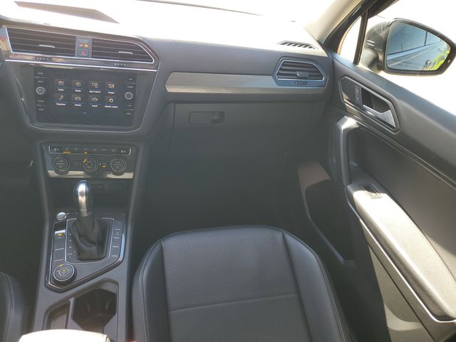 Used 2019  Volkswagen 2.0T SE image 31