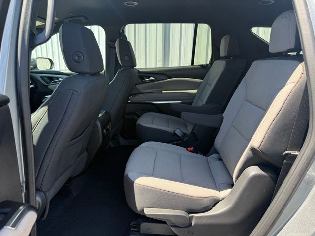 used 2024 Chevrolet Traverse car, priced at $34,187