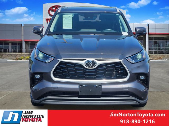 Used 2025 Toyota Highlander SUV
