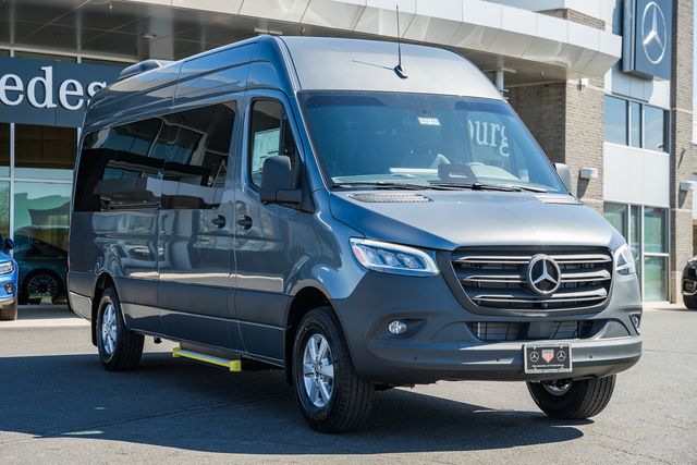 2026 Mercedes-Benz Sprinter 2500 170 High Roof Passenger Van RWD
