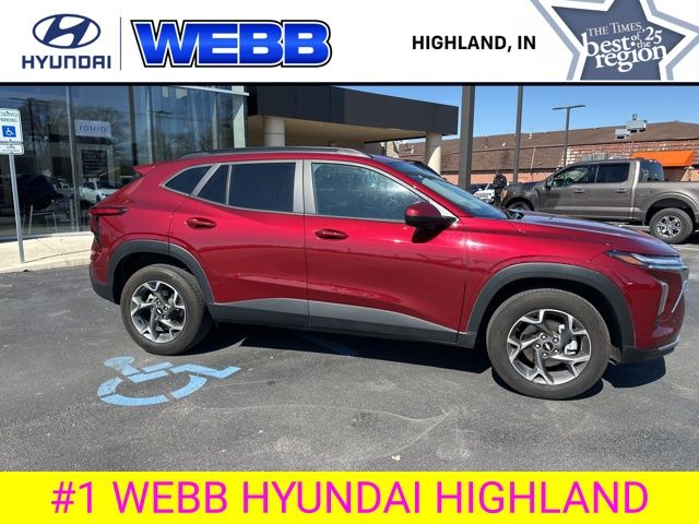 Used 2025 Red Chevrolet LT image 14