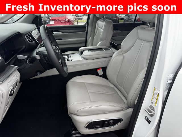 2024 Jeep Wagoneer Series II White at River Oaks CDJR