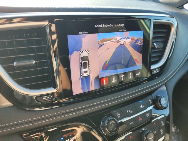 New 2026 White Chrysler Select image 29