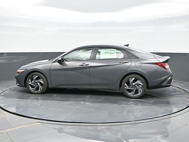 2025 Hyundai Elantra SEL 5