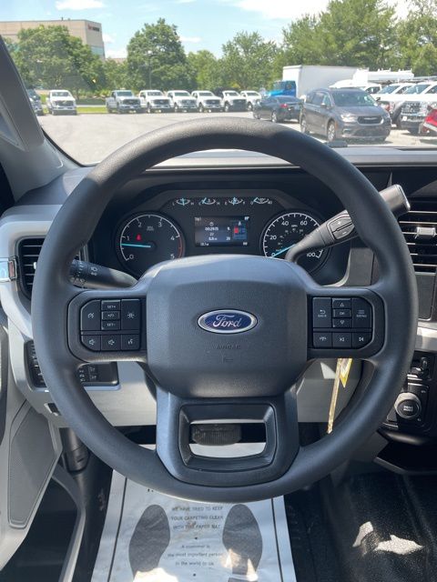 2025 Ford F-550 Super Duty 