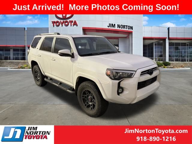 2023 Toyota 4Runner SR5 Premium's photo