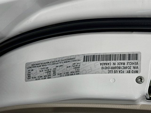 Used 2024 Chrysler Pacifica Van