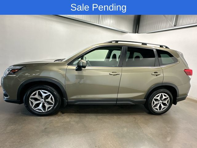 2022 Subaru Forester Premium Brown at Honda North