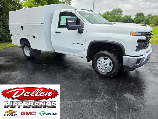 Summit White 2026 Chevrolet Silverado 3500HD Pickup Truck Four-Wheel Drive Automatic