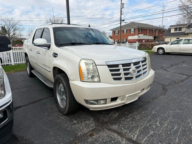 White 2007 Cadillac Escalade EXT 4WD Pickup Truck All-Wheel Drive 6-Speed Automatic Overdrive