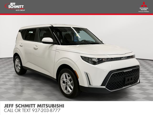 Snow White Pearl 2025 Kia Soul SUV / Crossover Front-Wheel Drive Continuously Variable Transmission