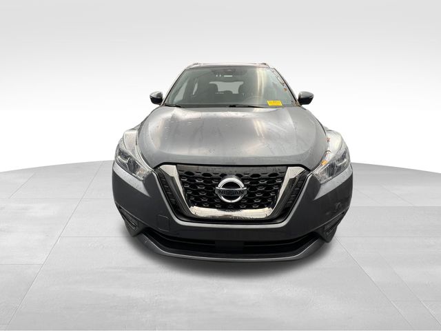 2020 Nissan Kicks SR 4