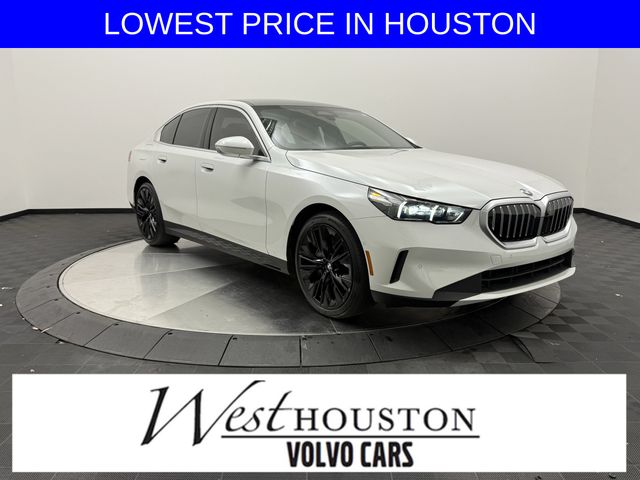 White Metallic 2025 BMW 5 Series Sedan All-Wheel Drive 8-Speed Automatic