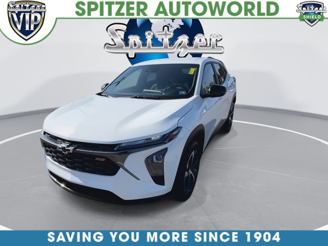 Used 2024 White Chevrolet 1RS image 4