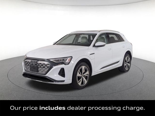 2024 Audi Q8 e-tron quattro Premium Plus AWD