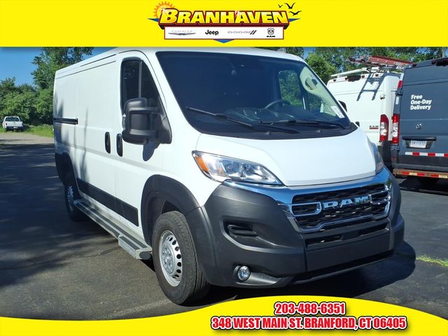 Bright White Clearcoat 2025 RAM ProMaster 2500 Tradesman 136 Low Roof Cargo Van FWD Van Front-Wheel Drive 9-Speed Automatic