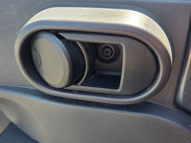 Used 2007 Blue Jeep Unlimited Sahara image 29