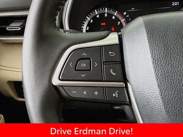 Used 2025 Toyota Highlander SUV