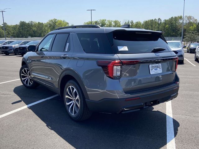 2025 Ford Explorer ST-Line 23