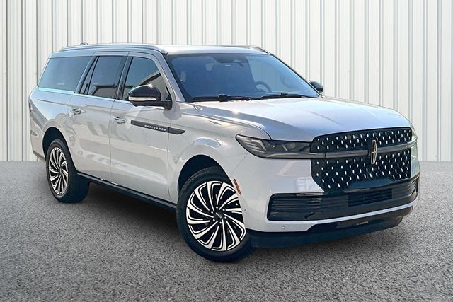 Crystal White 2025 Lincoln Navigator SUV / Crossover Four-Wheel Drive Automatic