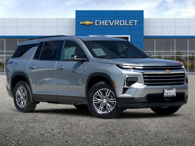 2024 Chevrolet Traverse LT 2