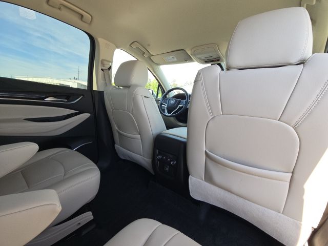 2023 Buick Enclave Essence:C02602