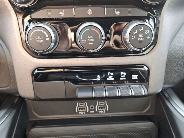 2026 Ram 1500 Big Horn Crew Cab 4x4 5'7" Box