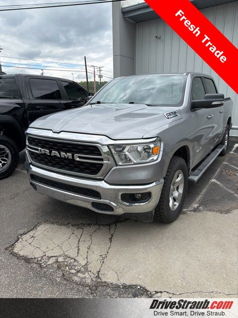 2022 RAM 1500 Big Horn/Lone Star 4x4 Crew Cab 5'7's photo