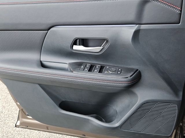 New 2026 Brown Nissan SR image 28