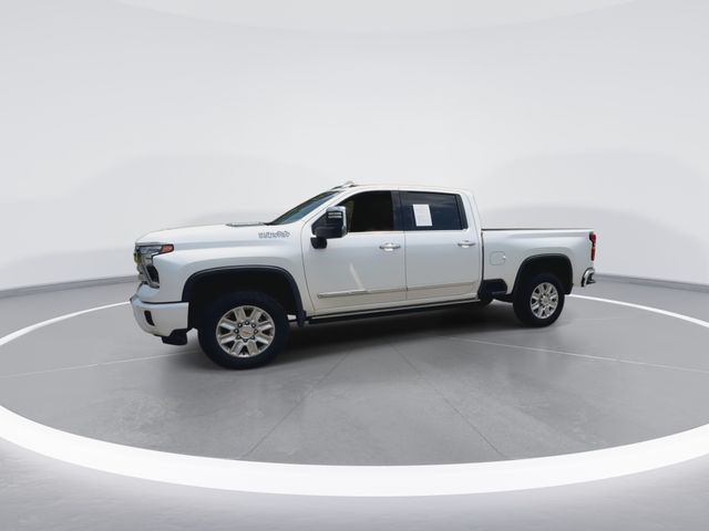 Used 2025 Beige Chevrolet High Country image 6