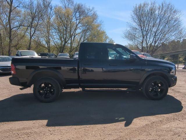 2023 Diamond Black Crystal Pearlcoat Ram 1500 Warlock 4X4 Truck