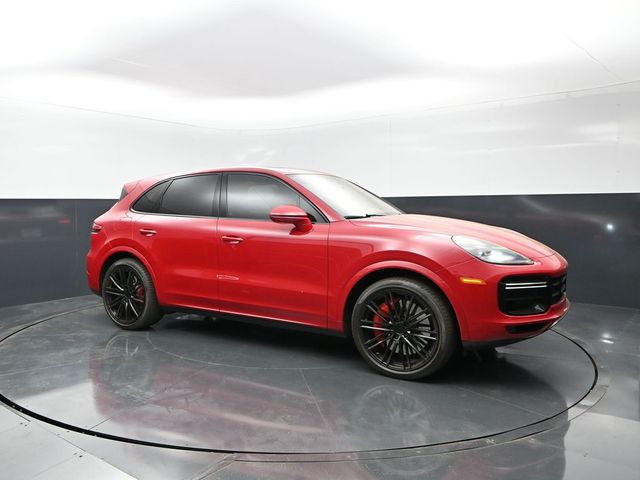 2023 Porsche Cayenne Turbo's photo