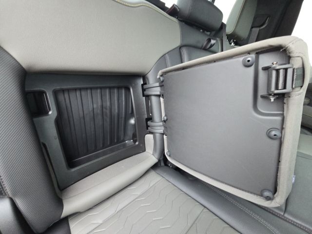 2024 Chevrolet Silverado 1500 ZR2:L166404A