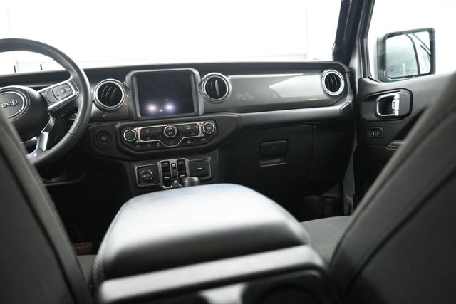 2023 Jeep Gladiator Overland - 9
