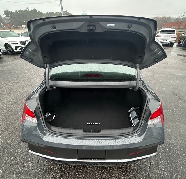 HyundaiElantra4